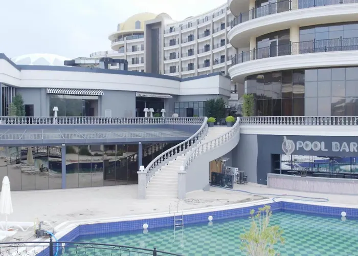 Grand Termal & 호텔 얄로바